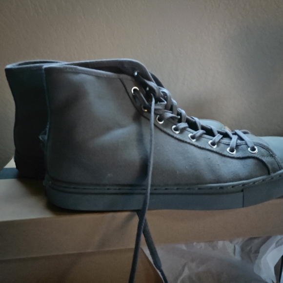 Nothing new hi-tops 8.5 - Picture 2 of 3